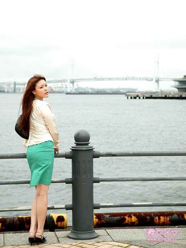 mywife056
